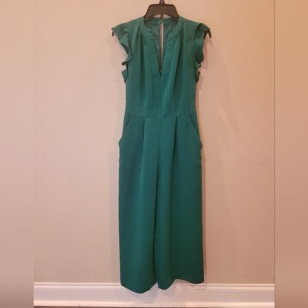 Vince Camuto Dark green romper. Women's 0